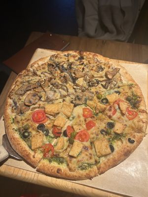 Truffle mushroom & chicken with bell pepperss  at Gung Ho! Pizza in Beijing