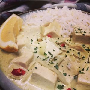 tofu al curry verde e latte di cocco at Veg Joy in Rome