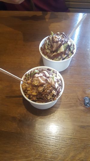 Soft ice cream with granola, nutwave sauce and chocolate at Attila Hildmann Organic Snackbar II in Berlin