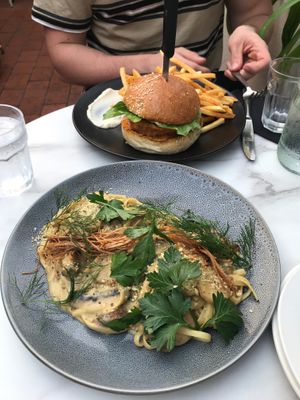 Beyond burger and creamy fettuccini with white wine and mushrooms at No Bones in Byron Bay