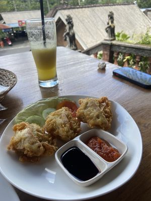This dish!! Filled tofu that’s then deep fried. Amazing   at Warung Sripadi in Tampaksiring