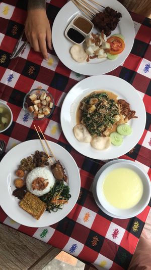 Our order at Warung Sripadi in Tampaksiring