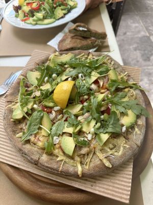 avocado pizza   at Mystic Pizza - Exarchia in Athens