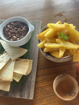 bean dip & fries   at Pondok Pitaya in Lalanglinggah