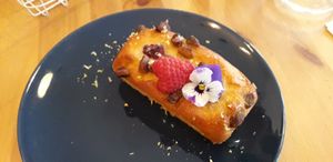 Financier pistache framboise at Itsy Bitsy in Lille