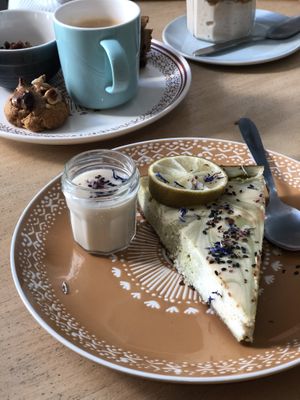 Cheesecake matcha   at Itsy Bitsy in Lille