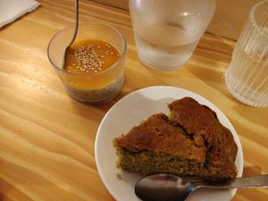 Tapioca pudding, matcha yuzu cake at Herbosaurus in Rennes