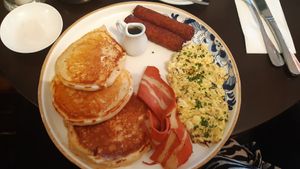 vegan breakfast at Greenwoods in Amsterdam