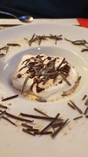 Tiramisu knusprig und schaumig at Life Bistrot in Volterra