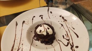 Chocolate pie at Life Bistrot in Volterra