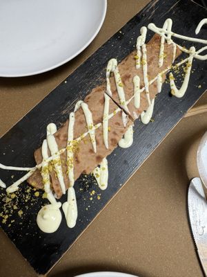 Rollito de harina de castañas con mayonesa de coliflor  at Life Bistrot in Volterra