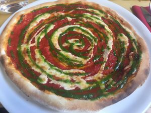 Vegan pizza at Life Bistrot in Volterra
