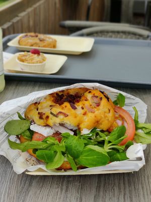 Focaccia with vegan feta cheese at Glutenfria Paradiset in Ystad