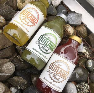 Three homemade ice-teas at Outlawz in Bern