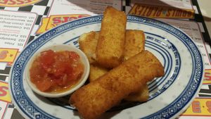 mozzarella sticks at Outlawz in Bern