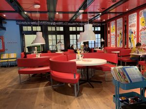 Restaurant at Outlawz in Bern