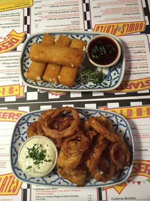 Mozza sticks and onion rings at Outlawz in Bern