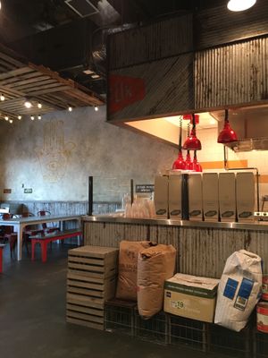 Ambiance  at Shouk - Union Market in Washington