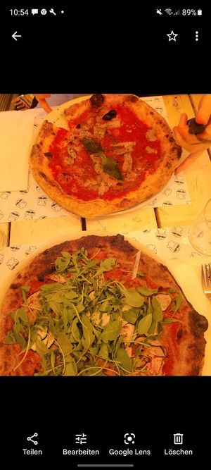 my vegan zucchini rucola pizza with vegarella at Mister Pizza - Via Pietrapiana in Florence