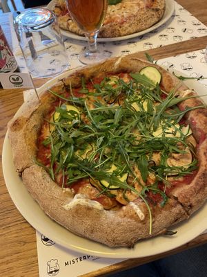 Verdissima pizza with vegan cheese  at Mister Pizza - Via Pietrapiana in Florence