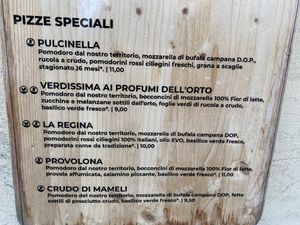 Man kann sich seine Pizza auch selbst zusammenbauen, Auswahl ist dennoch sehr beschränkt. Kein Veganer Nachtisch.  at Mister Pizza - Via Pietrapiana in Florence
