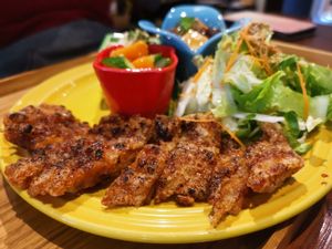 Set menu vege chicken at Raku Robi Kitchen in Naha