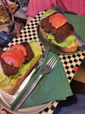 Tempeh sandwiches at Koffie Leute Brauhaus in Utrecht