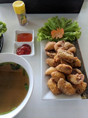 crispy fried pork roll bites at Suan Eakaparp Vegetarian - สวนเอกภาพ อาหารเจ素食餐廳 in Pattaya