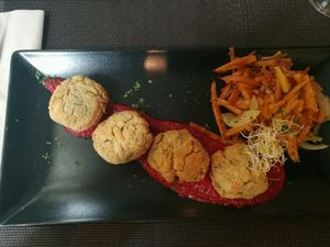 Albóndigas de avena y calabacín  at Wu Wei in Granada