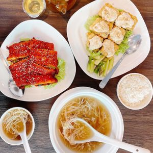 Foodie at New Fut Kai Vegetarian 新佛界素食 in Central Singapore