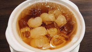 chilled longan sea coconut at New Fut Kai Vegetarian 新佛界素食 in Central Singapore