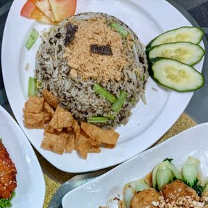 Olive Fried Rice at New Fut Kai Vegetarian 新佛界素食 in Central Singapore