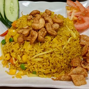 Pineapple Cashew Fried Rice at New Fut Kai Vegetarian 新佛界素食 in Central Singapore