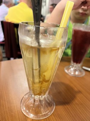 Yuzu lemon 7/10  at New Fut Kai Vegetarian 新佛界素食 in Central Singapore