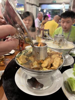 Laksa hot pot 9/10 #Veganuary at New Fut Kai Vegetarian 新佛界素食 in Central Singapore