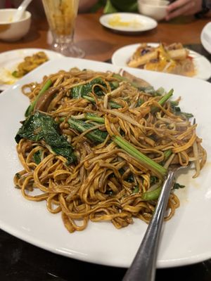 Ee fu noodles 8/10 #Veganuary at New Fut Kai Vegetarian 新佛界素食 in Central Singapore