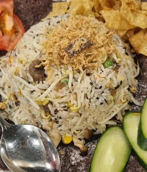 Seaweed friedrice at New Fut Kai Vegetarian 新佛界素食 in Central Singapore
