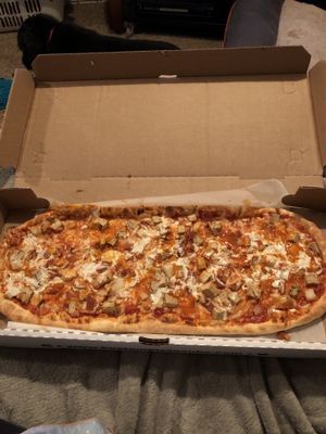 Buffalo chicken pizza at Kustom Pizza & Subs in Wheaton