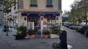Outside at Cafe Mutin in Geneva