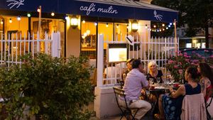 Summer mood at Cafe Mutin in Geneva