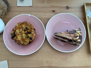 Apple tart and peanut chocolate cake  at Ausnahmsweise in Vienna
