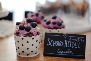 Chocolate Blueberry Cupcake at Ausnahmsweise in Vienna