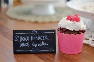 Rasberry Cupcake at Ausnahmsweise in Vienna