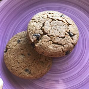 Vegan biscuits oat and chocolate  at Resto Sfuso Roma in Rome