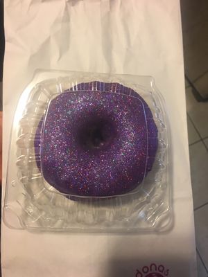 The famous “Selena” doughnut. Also named the Biddy Biddy Bom Bom (not a vegan but nice to look at) at Donas in Downey