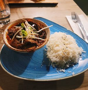 Vegan duck with veggies in sweet and sour sauce #Veganuary at Manna 68 in Gdansk