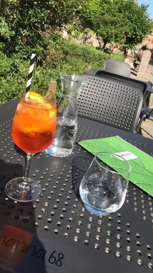 The ”duck” was shy… ok ok… I was hungry, I ate it without taking a picture 🙈 as for macaroons… I couldn’t share them with anybody 😁  at Manna 68 in Gdansk