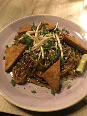Chow mein with oyster mushrooms (I added tofu)  at Manna 68 in Gdansk