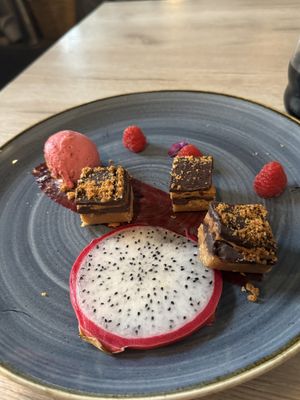 Lotus Chocolate-Caramel Cake 🫶🏻  at Manna 68 in Gdansk