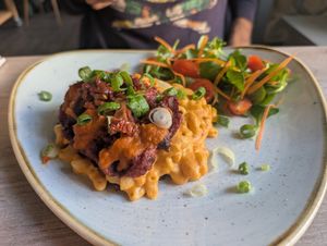 Cauliflower waffle with mac and cheese at Manna 68 in Gdansk